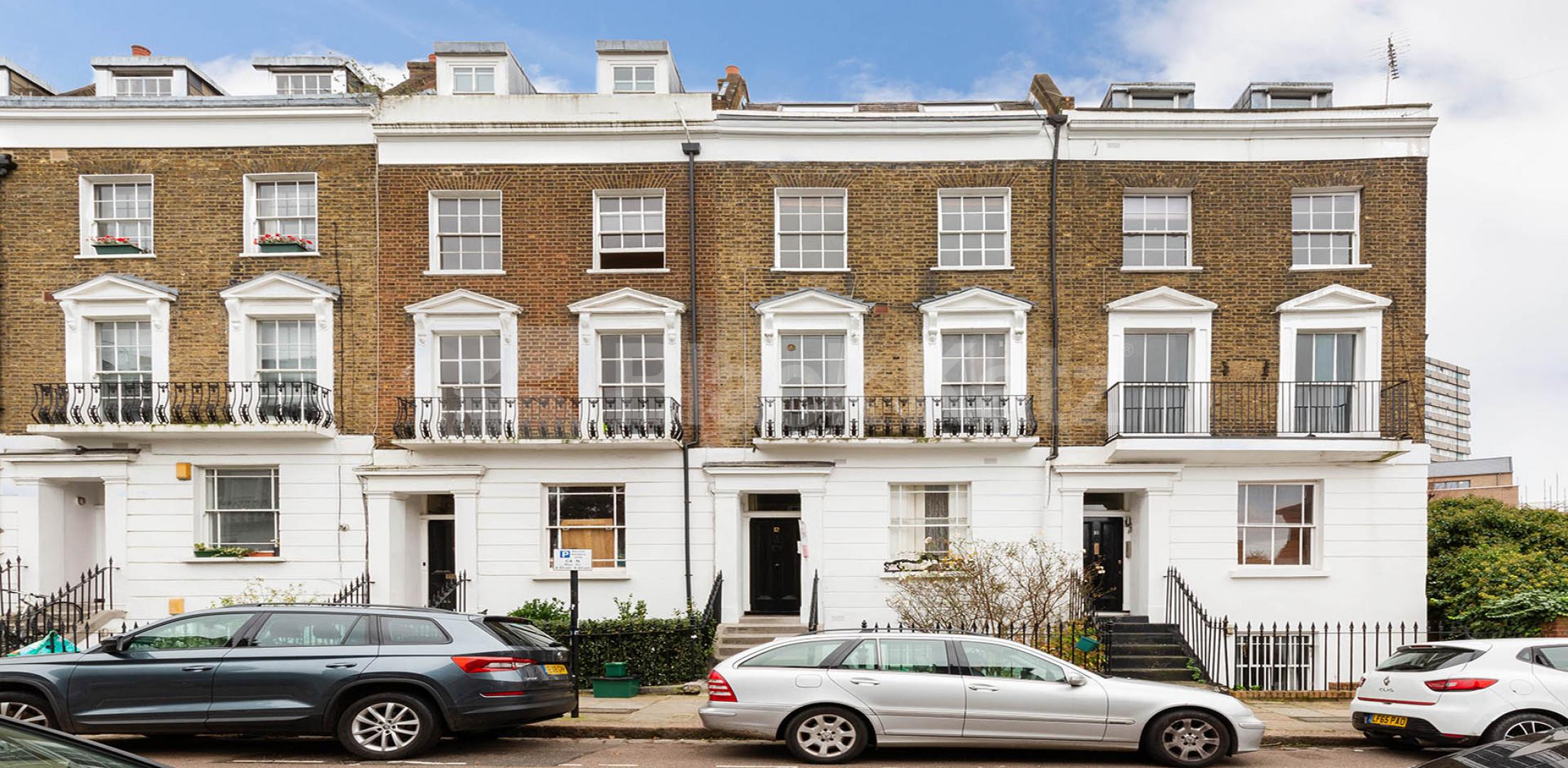 			STUNNING 3 BED WITH ROOF TERRACE & VIDEO VIEWING AVAILBLE!, 3 Bedroom, 1 bath, 1 reception Flat			 Stratford Villas, CAMDEN SQUARE